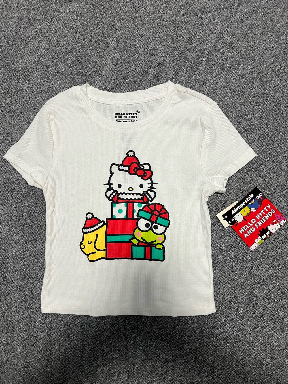 Aeropostale White Hello Kitty & Friends Holiday Gift Crop Tee Women’s M